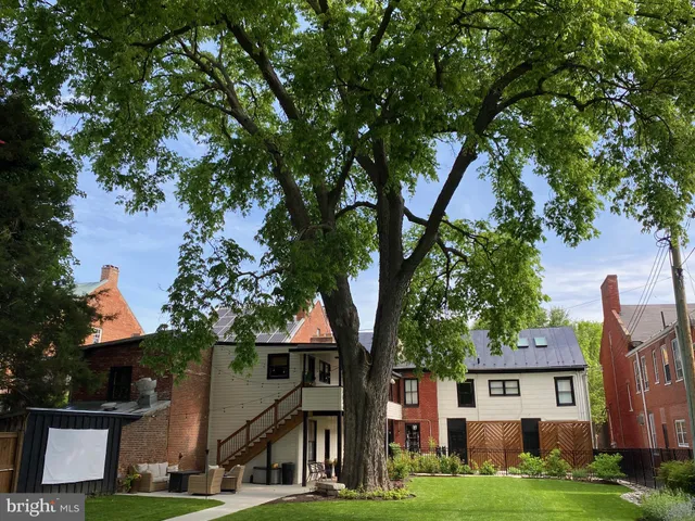 $1,400 | 130 East German Street, Unit 201, Shepherdstown, WV 25443