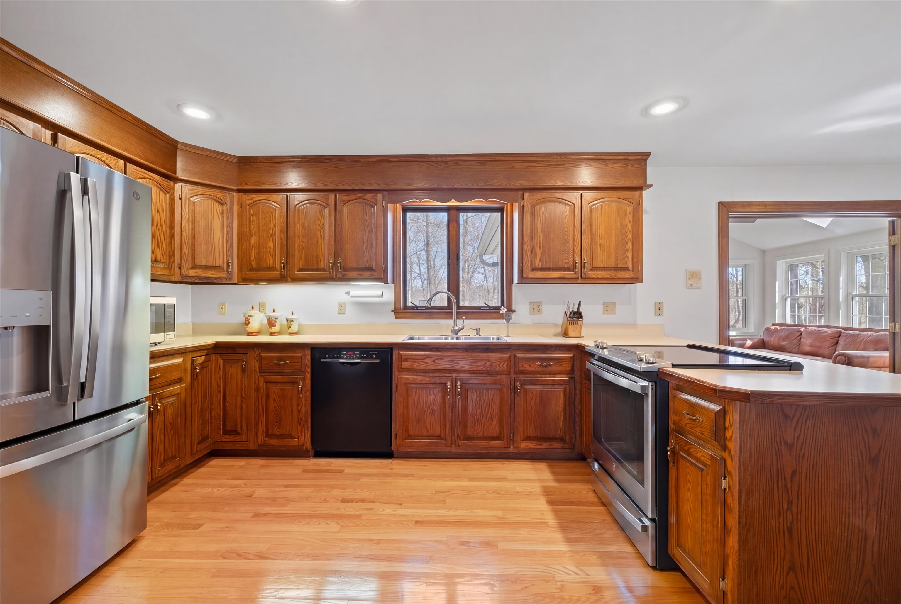 60 Cambridge Road Hampstead, NH 03841 - Photo 8 of 33