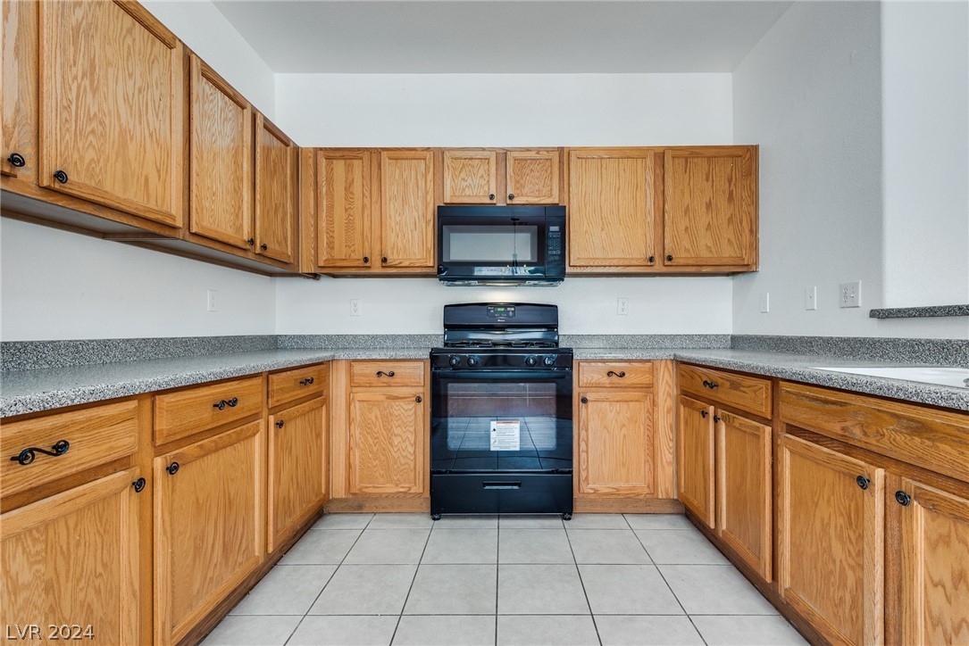 5985 Aimless Street Henderson, NV 89011 - Photo 6 of 25