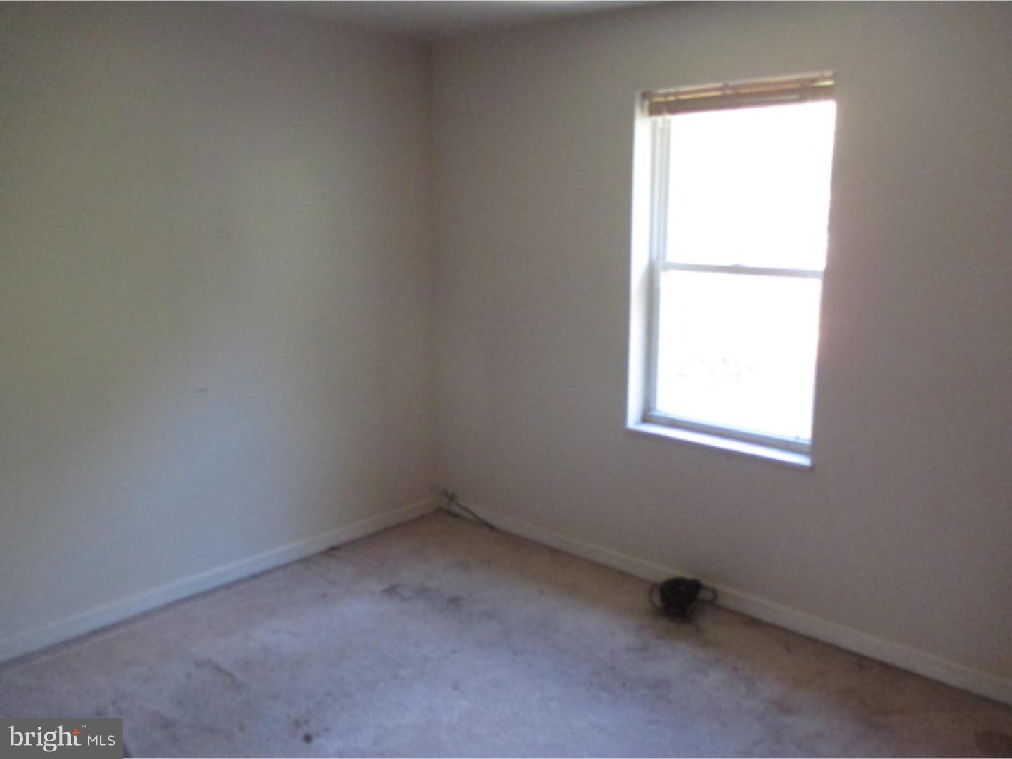 1011 Collings Road Camden, NJ 08104 - Photo 5 of 9
