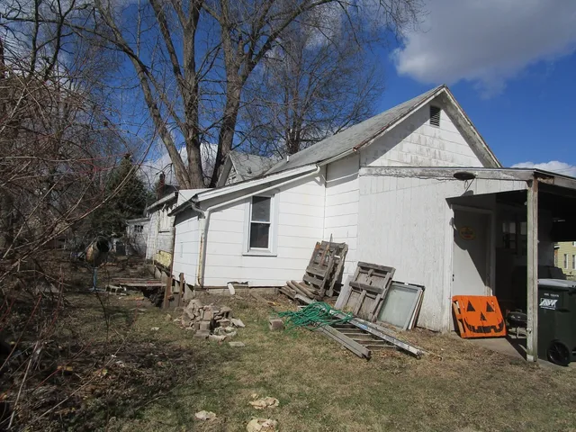 $35,000 | 905 4th Avenue, Sterling, IL 61081