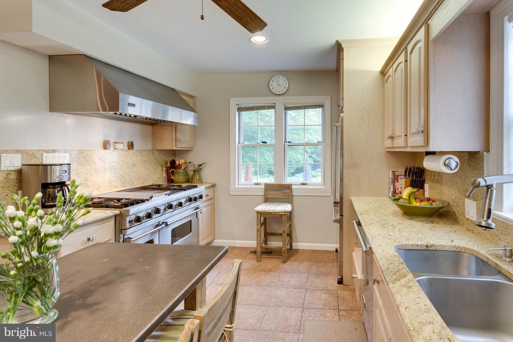 4016 Trapp Road Fairfax, VA 22032 - Photo 11 of 29 Kitchen