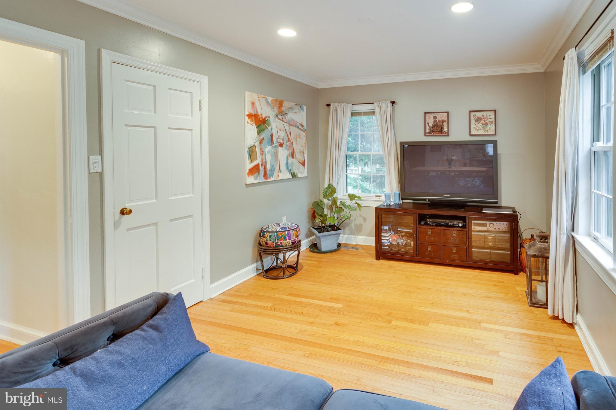 4016 Trapp Road Fairfax, VA 22032 - Photo 12 of 29 Family Room