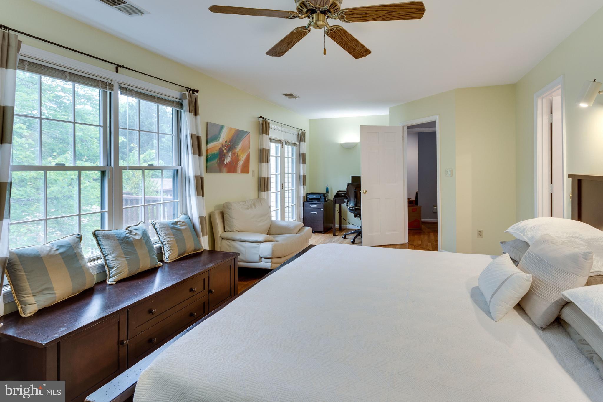 4016 Trapp Road Fairfax, VA 22032 - Photo 16 of 29 Family Room