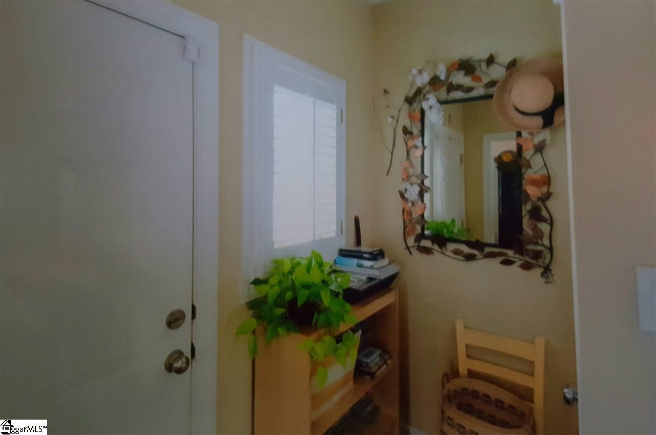 705 Anderson Road Greenville, SC 29601 - Photo 3 of 27 Gallery Image 3