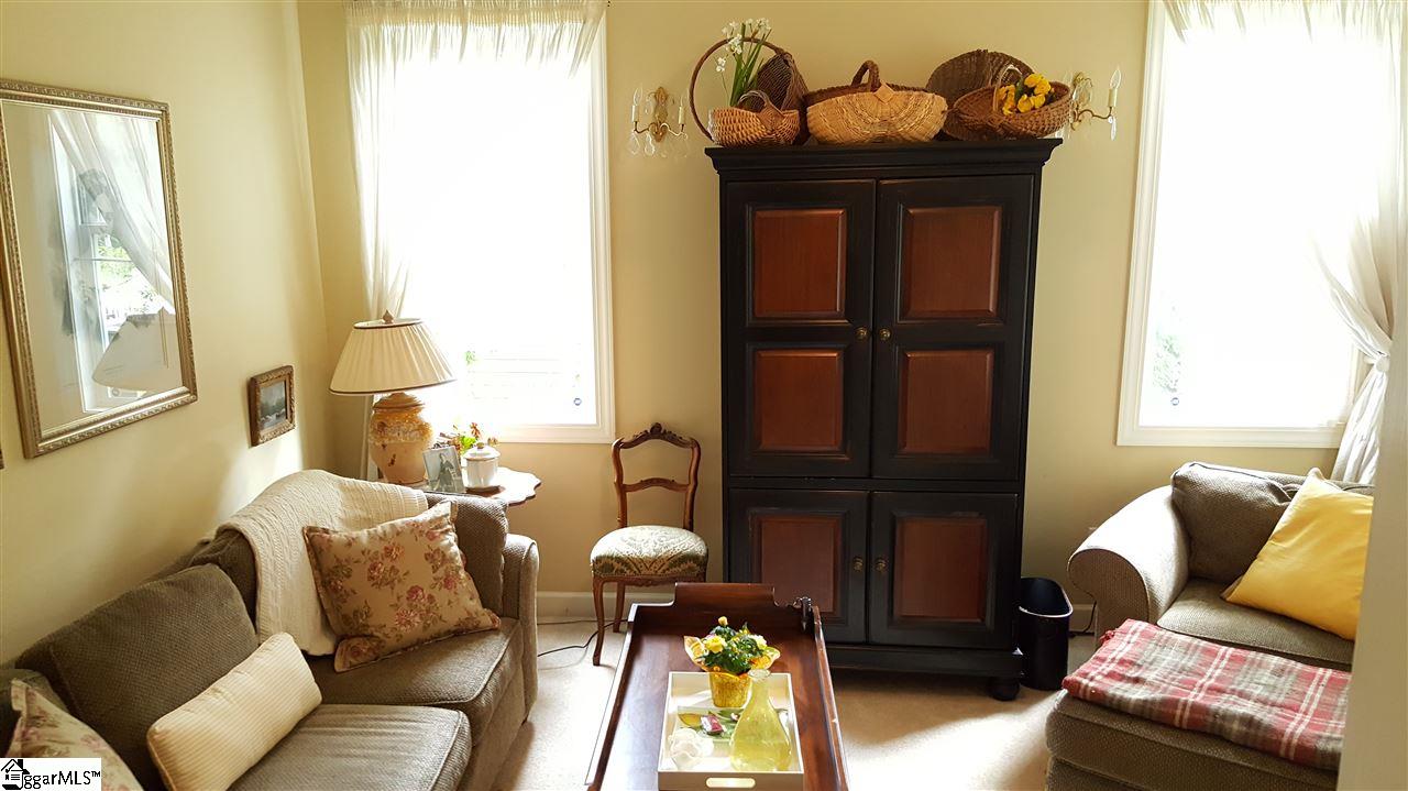 705 Anderson Road Greenville, SC 29601 - Photo 4 of 27 Gallery Image 4