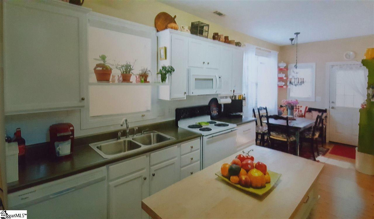 705 Anderson Road Greenville, SC 29601 - Photo 7 of 27 Gallery Image 7