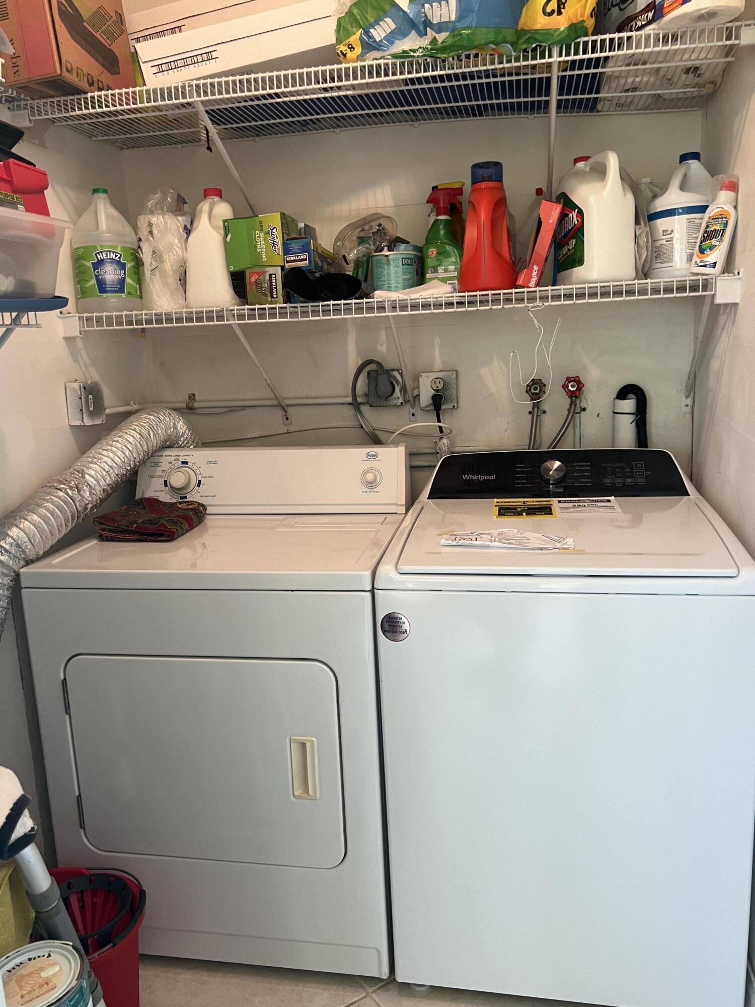 592 Flanders North Delray Beach, FL 33484 - Photo 18 of 33 washer/dryer