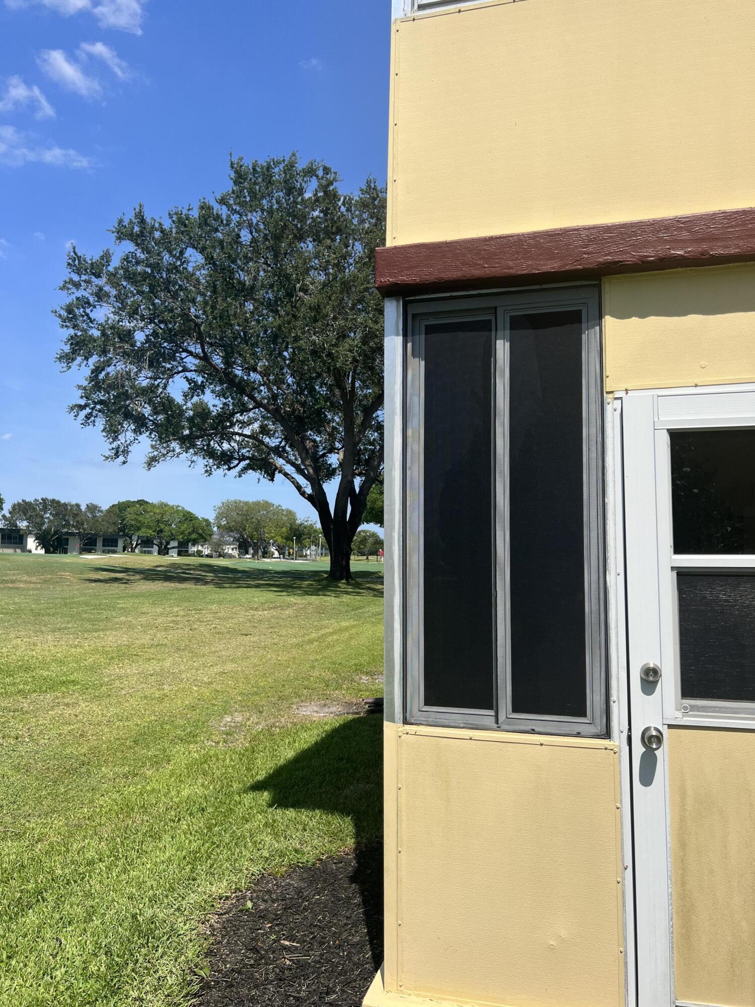 592 Flanders North Delray Beach, FL 33484 - Photo 26 of 33 Back of unit