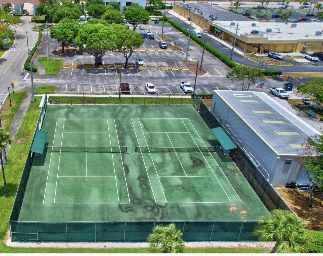 592 Flanders North Delray Beach, FL 33484 - Photo 30 of 33 pickelball