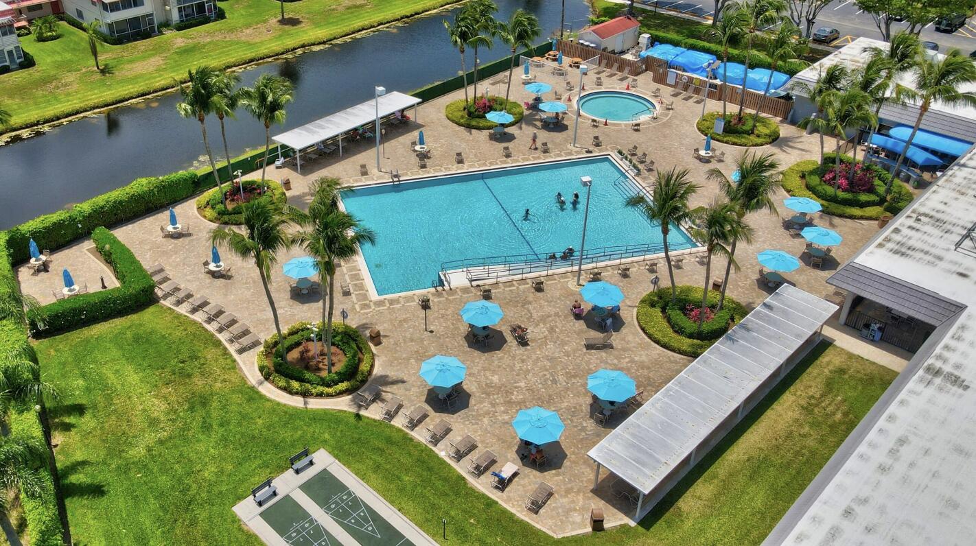 592 Flanders North Delray Beach, FL 33484 - Photo 31 of 33 pool