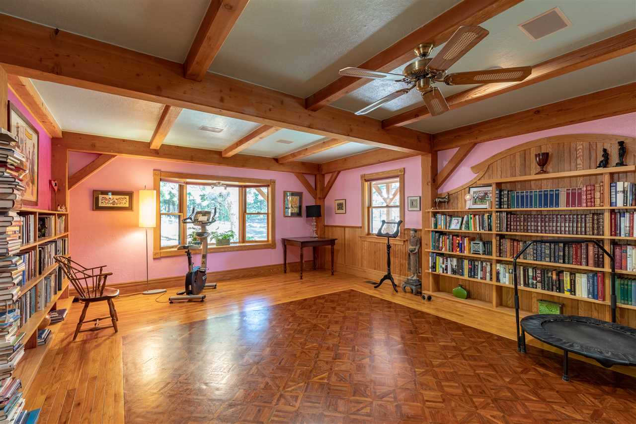 3835 Columbine Road Weed, CA 96094 - Photo 8 of 27 Gallery Image 8