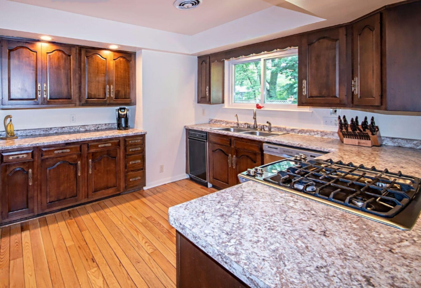 2183 Brown School Road St. Joseph, MI 49085 - Photo 8 of 35 DSC01431_pe_pe_preview.jpeg