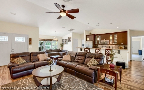 4210 Singer Street Sebring, FL 33872 - Photo 2 of 20 Gallery Image 2