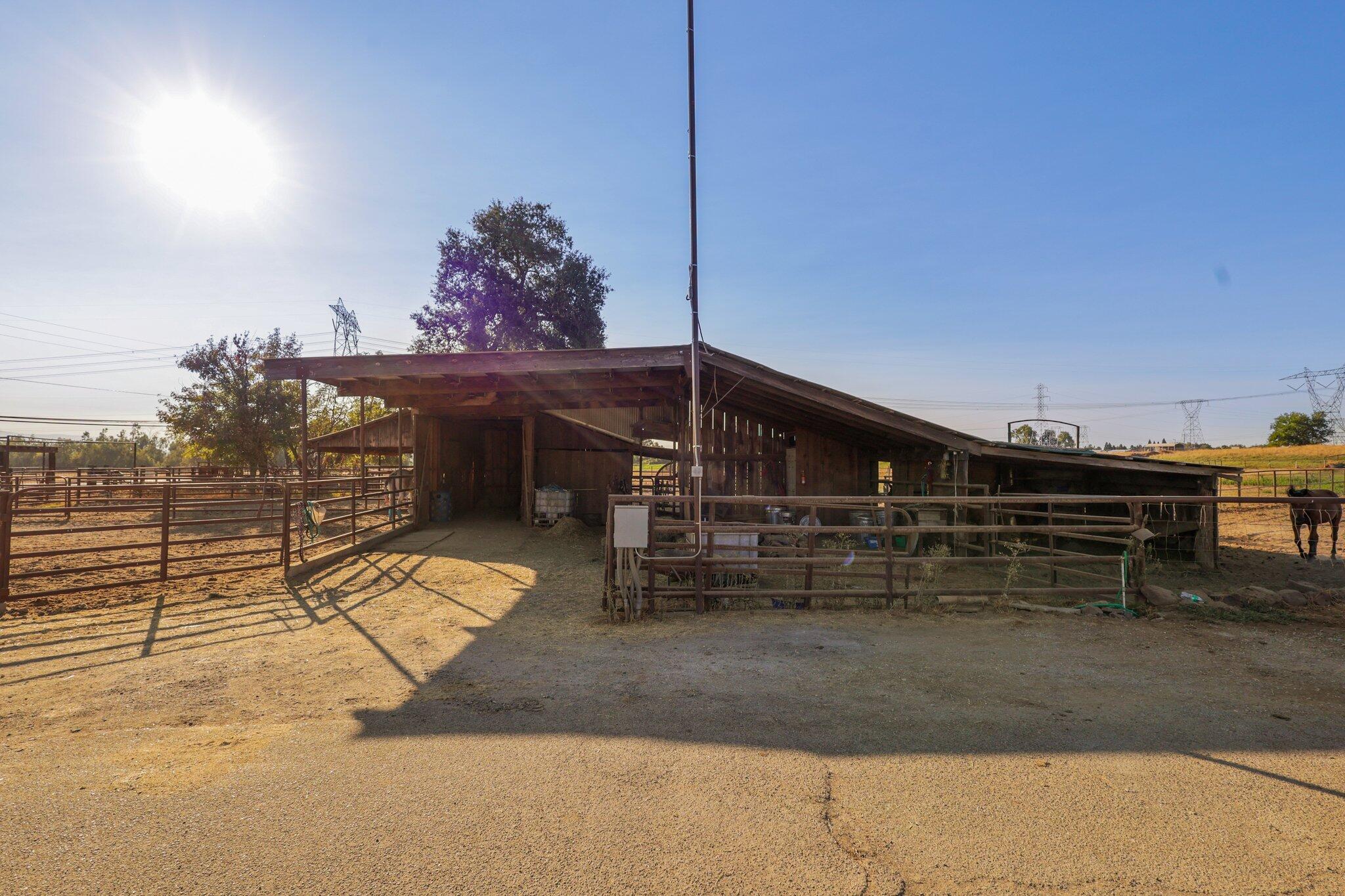 5078 Balls Ferry Road Anderson, CA 96007 - Photo 48 of 113 a view of entryway and hall