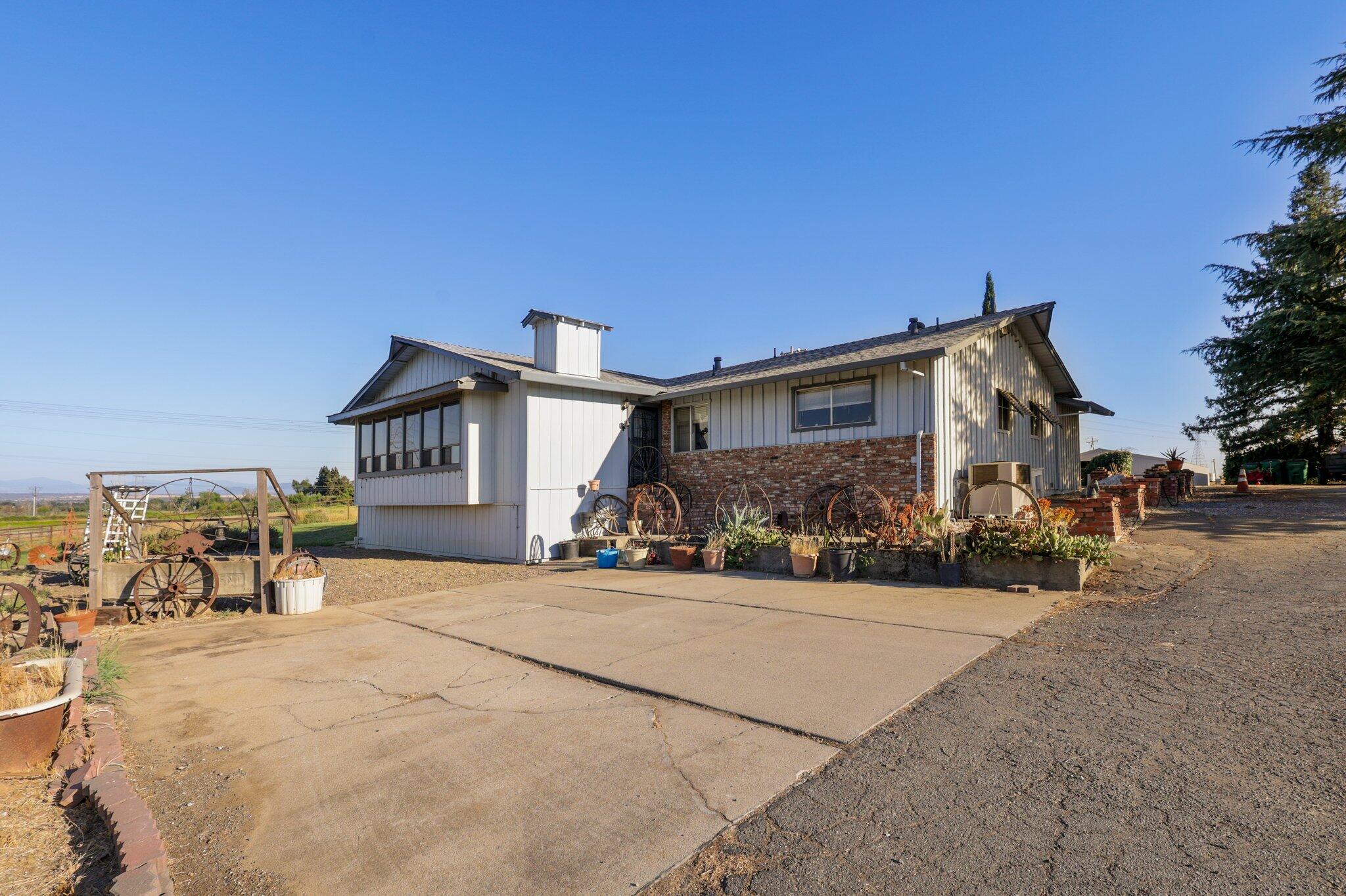 5078 Balls Ferry Road Anderson, CA 96007 - Photo 8 of 113 134-web-or-mls-8K3A9156