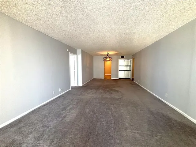 a view of empty room with window