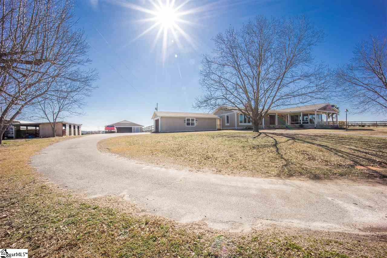 625 Johnny Long Road Iva, SC 29655 - Photo 3 of 27