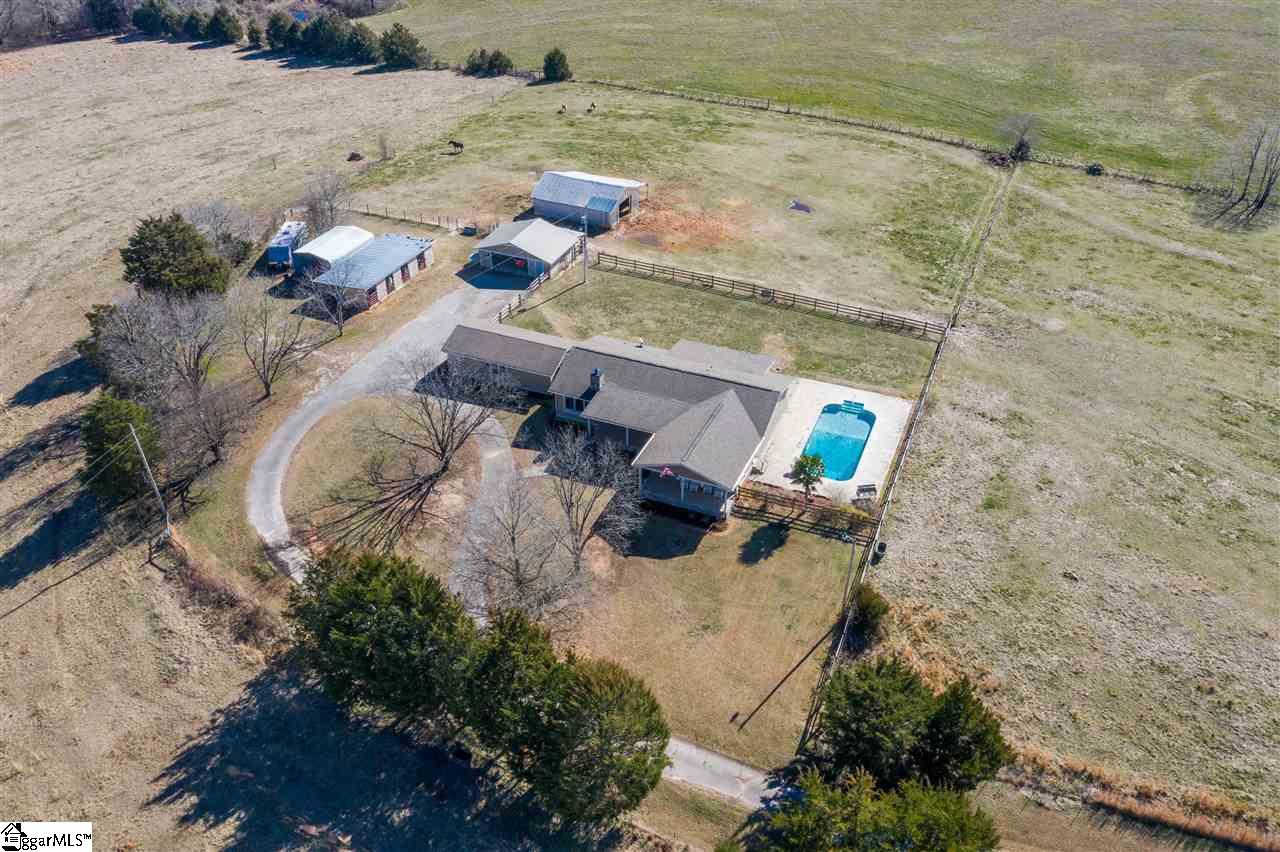 625 Johnny Long Road Iva, SC 29655 - Photo 4 of 27