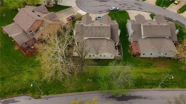 $300,000 | 8205 Northwest Bradford Court, Kansas City, MO 64151