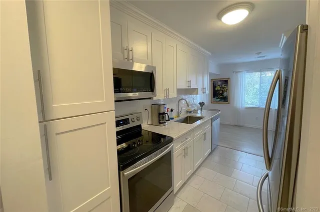 $3,650 | 87 Southport Woods Drive, Southport, CT 06890