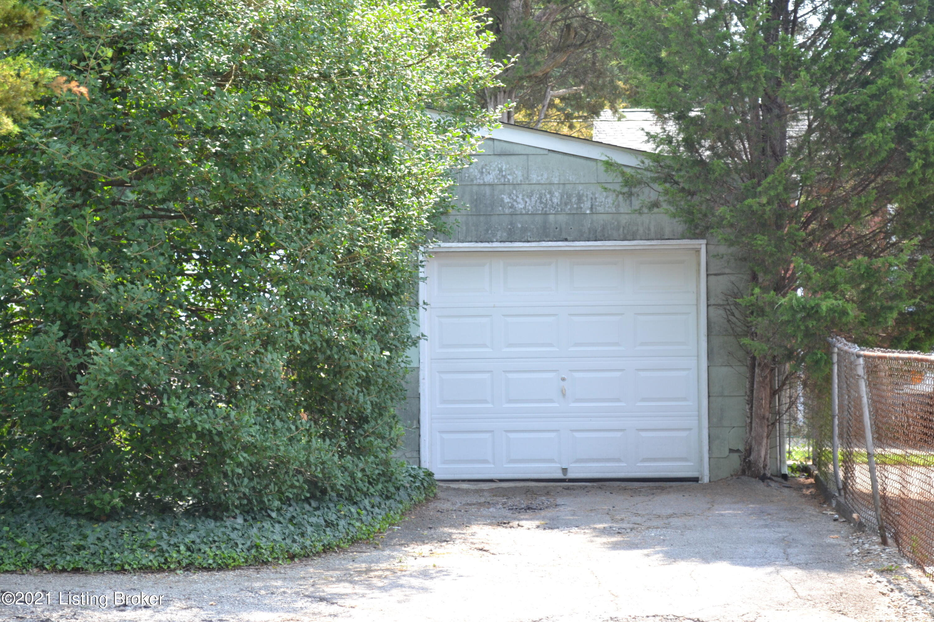 1516 Poplar Level Road Louisville, KY 40217 - Photo 31 of 36 DSC_0033