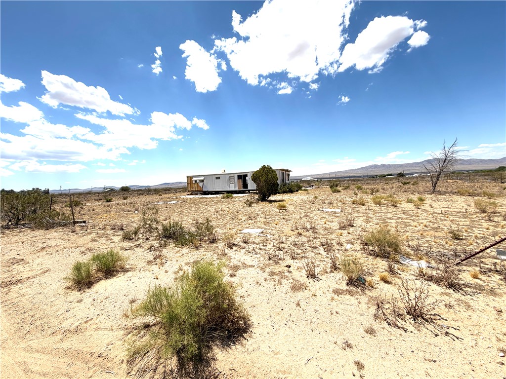 14065 Bullhead Road Dolan Springs, AZ 86441 - Photo 7 of 8