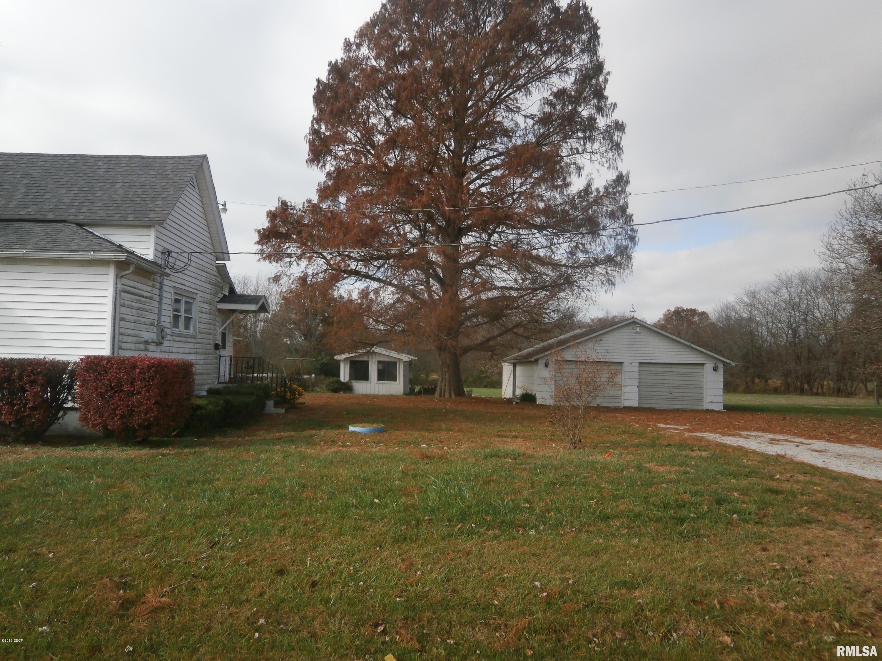 11311 Rend City Road Benton, IL 62812 - Photo 4 of 35