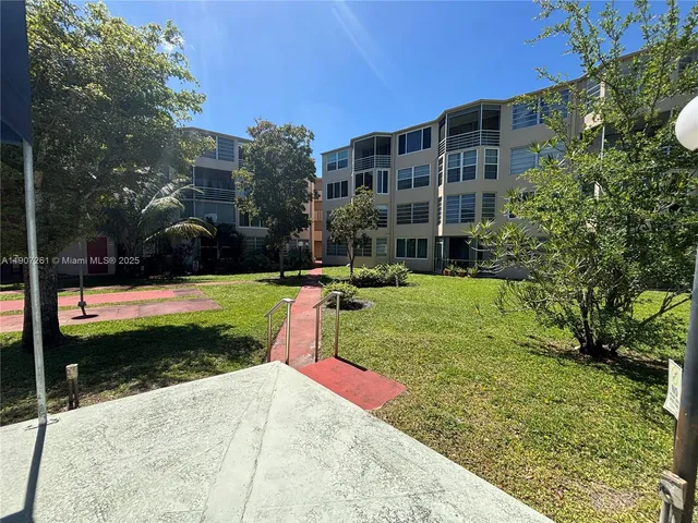 $195,000 | 1501 Northeast 191st Street, Unit C211, Miami, FL 33179