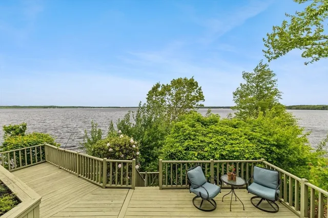 $977,000 | 13 Pine Bluff, Lakeville, MA 02347