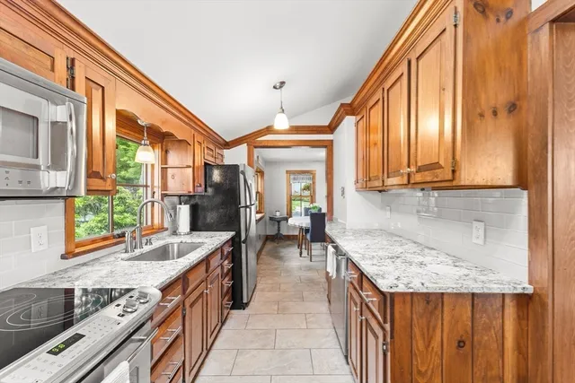 $977,000 | 13 Pine Bluff, Lakeville, MA 02347