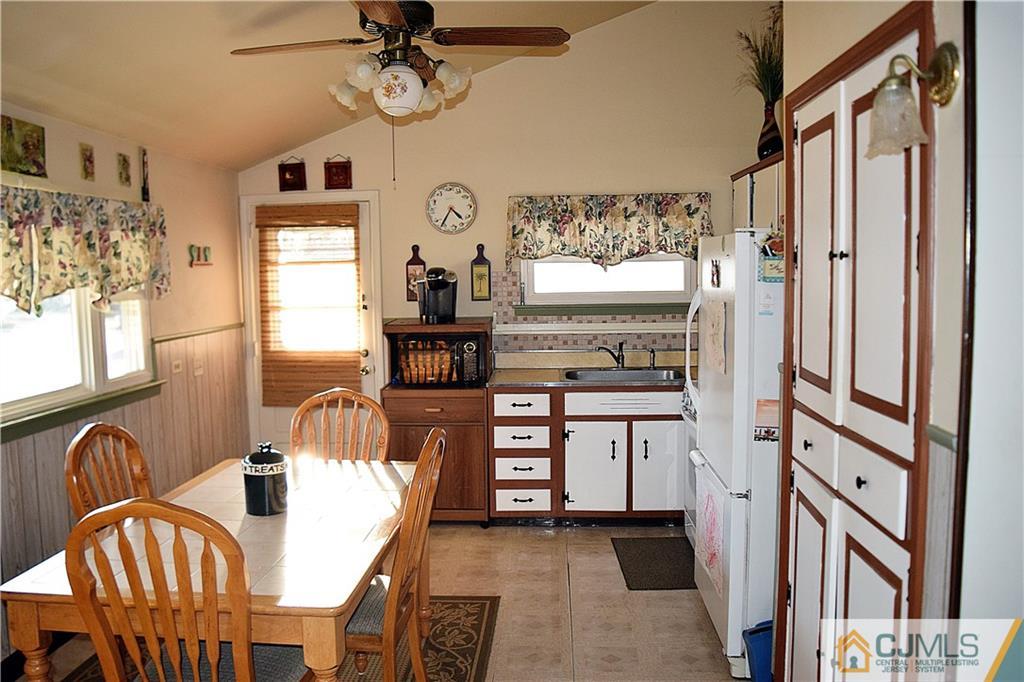 62 Westminster Road Colonia, NJ 07067 - Photo 2 of 13 Gallery Image 2