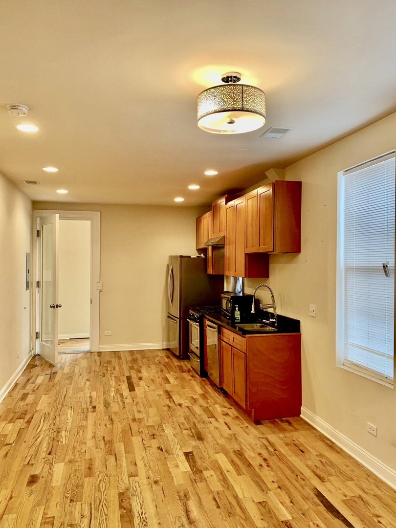2148 West 18th Street Chicago, IL 60608 - Photo 2 of 24