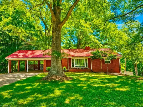 $199,900 | 302 Island Drive, Madison, NC 27025