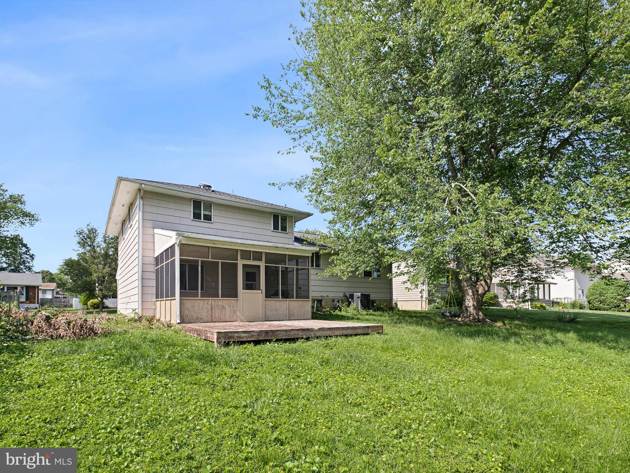 508 Garrick Road Hockessin, DE 19707 - Photo 24 of 25 a house view with a garden space