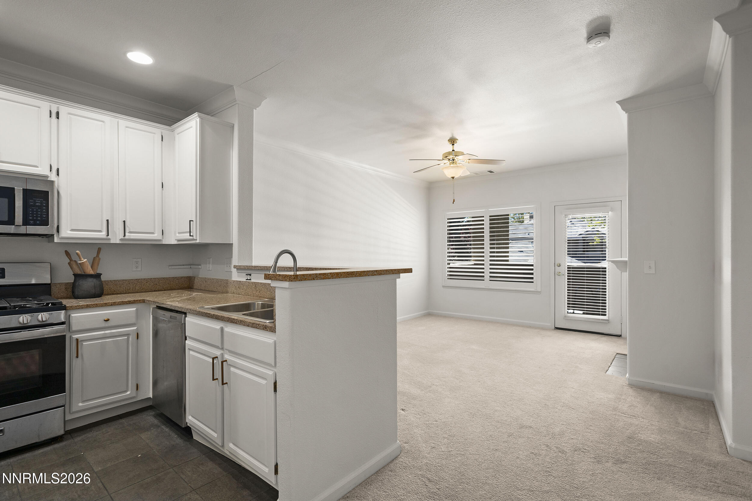 900 South Meadows Parkway, Unit 4422 Reno, NV 89521 - Photo 5 of 33 4-print-_DSC0344