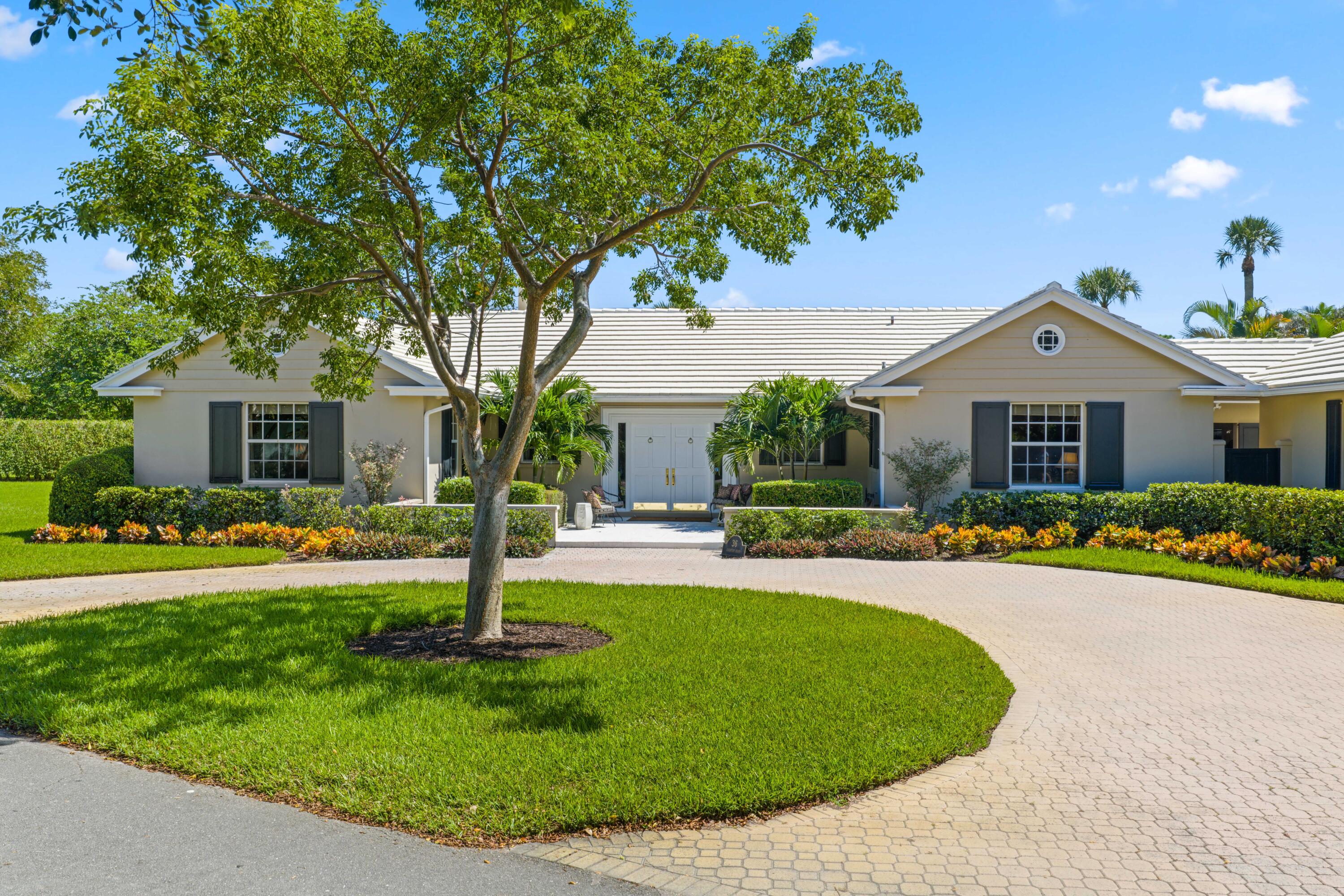36 Country Road Boynton Beach, FL 33436 - Photo 2 of 51 Front Exterior