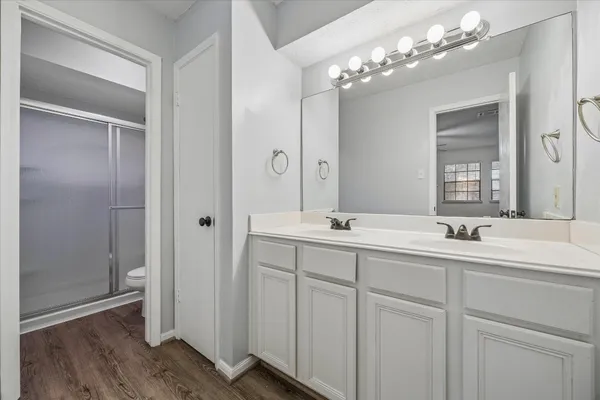 $1,900 | 1323 Reddleshire Lane, Unit 1323, Houston, TX 77043