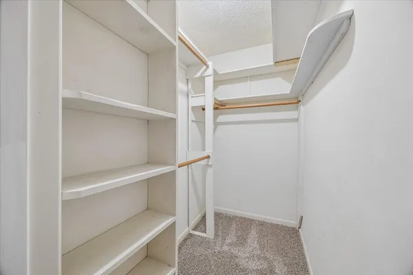 $1,900 | 1323 Reddleshire Lane, Unit 1323, Houston, TX 77043