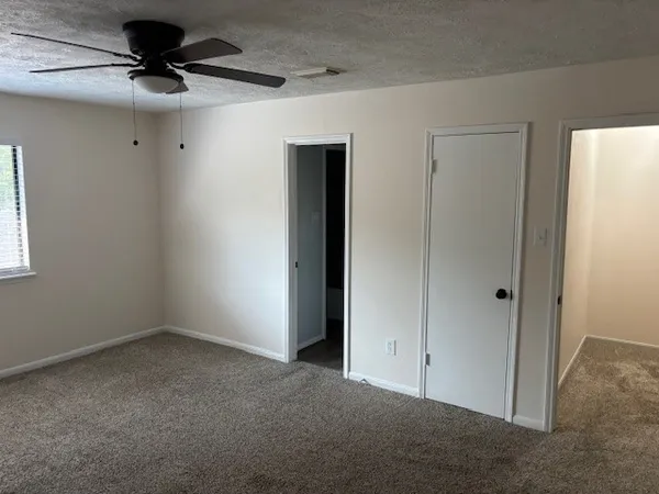 $2,100 | 1323 Reddleshire Lane, Unit 1323, Houston, TX 77043