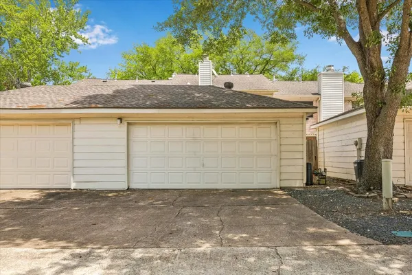 $1,900 | 1323 Reddleshire Lane, Unit 1323, Houston, TX 77043