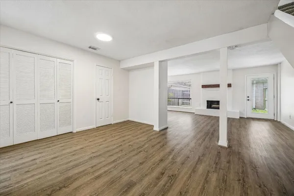 $1,900 | 1323 Reddleshire Lane, Unit 1323, Houston, TX 77043