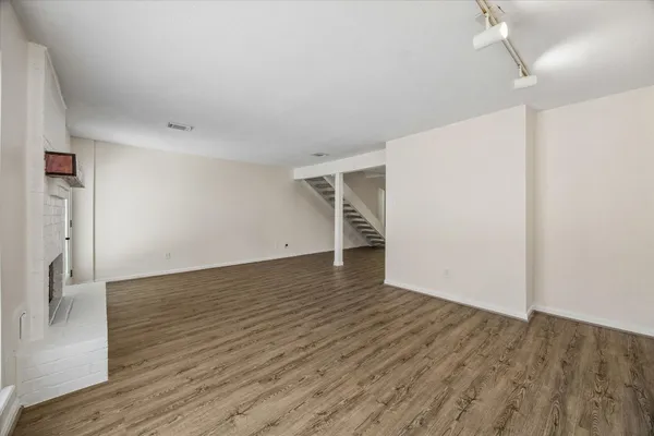 $1,900 | 1323 Reddleshire Lane, Unit 1323, Houston, TX 77043