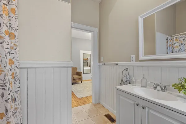 $1,140,000 | 113-115 Main Street, Pepperell, MA 01463