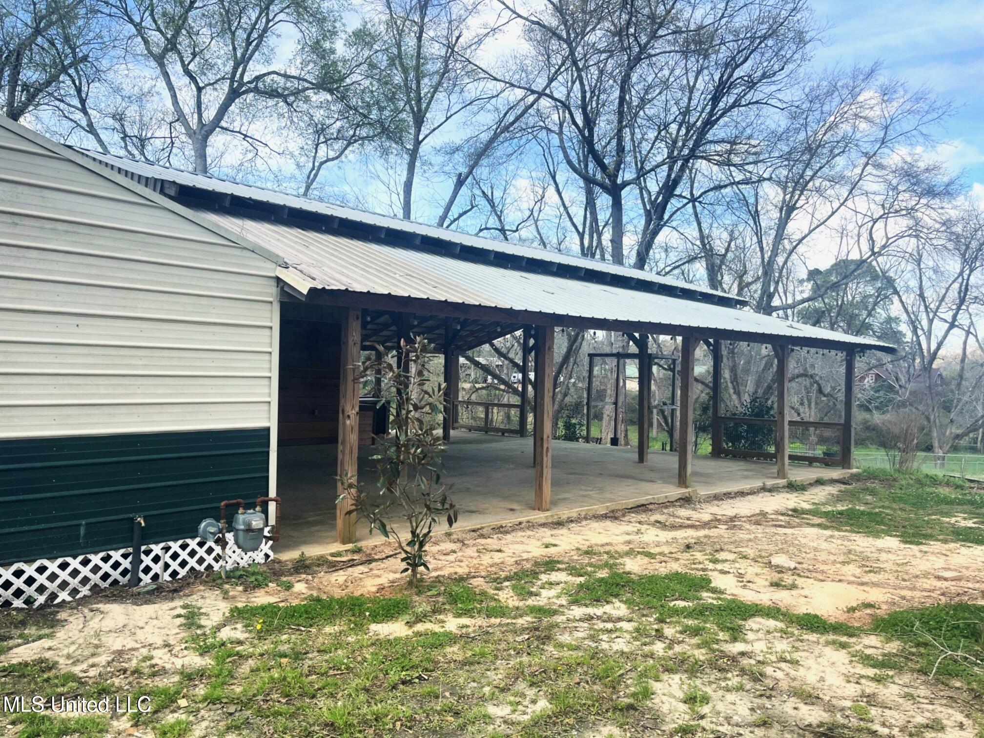 17 B Street Bay Springs, MS 39422 - Photo 25 of 28 Side