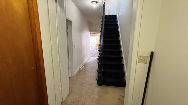 $79,900 | 12 East Main Street, Madelia, MN 56062