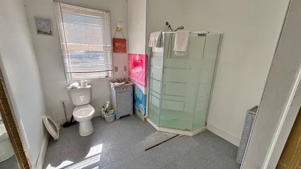 $79,900 | 12 East Main Street, Madelia, MN 56062