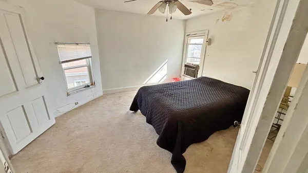 $79,900 | 12 East Main Street, Madelia, MN 56062