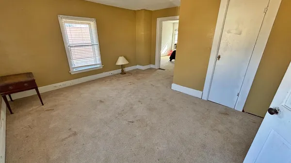 $79,900 | 12 East Main Street, Madelia, MN 56062