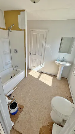 $79,900 | 12 East Main Street, Madelia, MN 56062